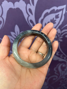 JADE BANGLE 5.3CM DIAMETER