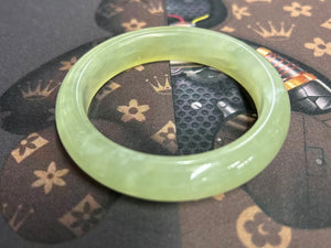 JADE BANGLE 5.6CM