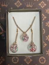 Load image into Gallery viewer, NECKLACE &amp; EARRINGS WITH CRYSTALS
