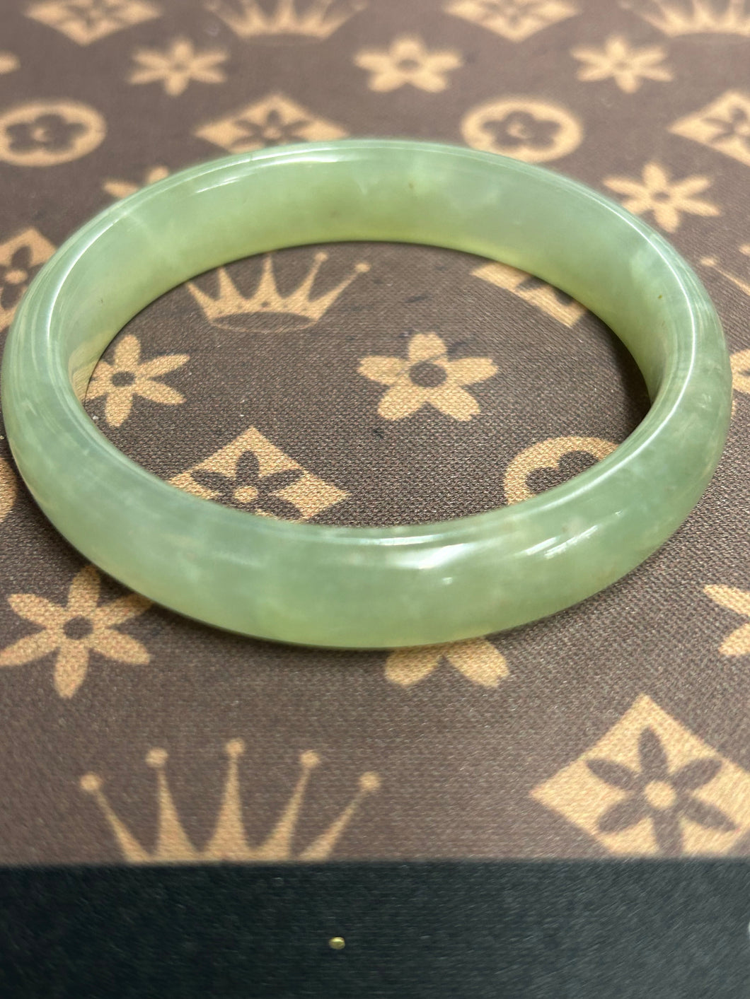 JADE BANGLE 5.1CM