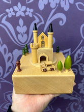 Load image into Gallery viewer, WOODEN MUSICAL BOX 11*11CM CASTLE
