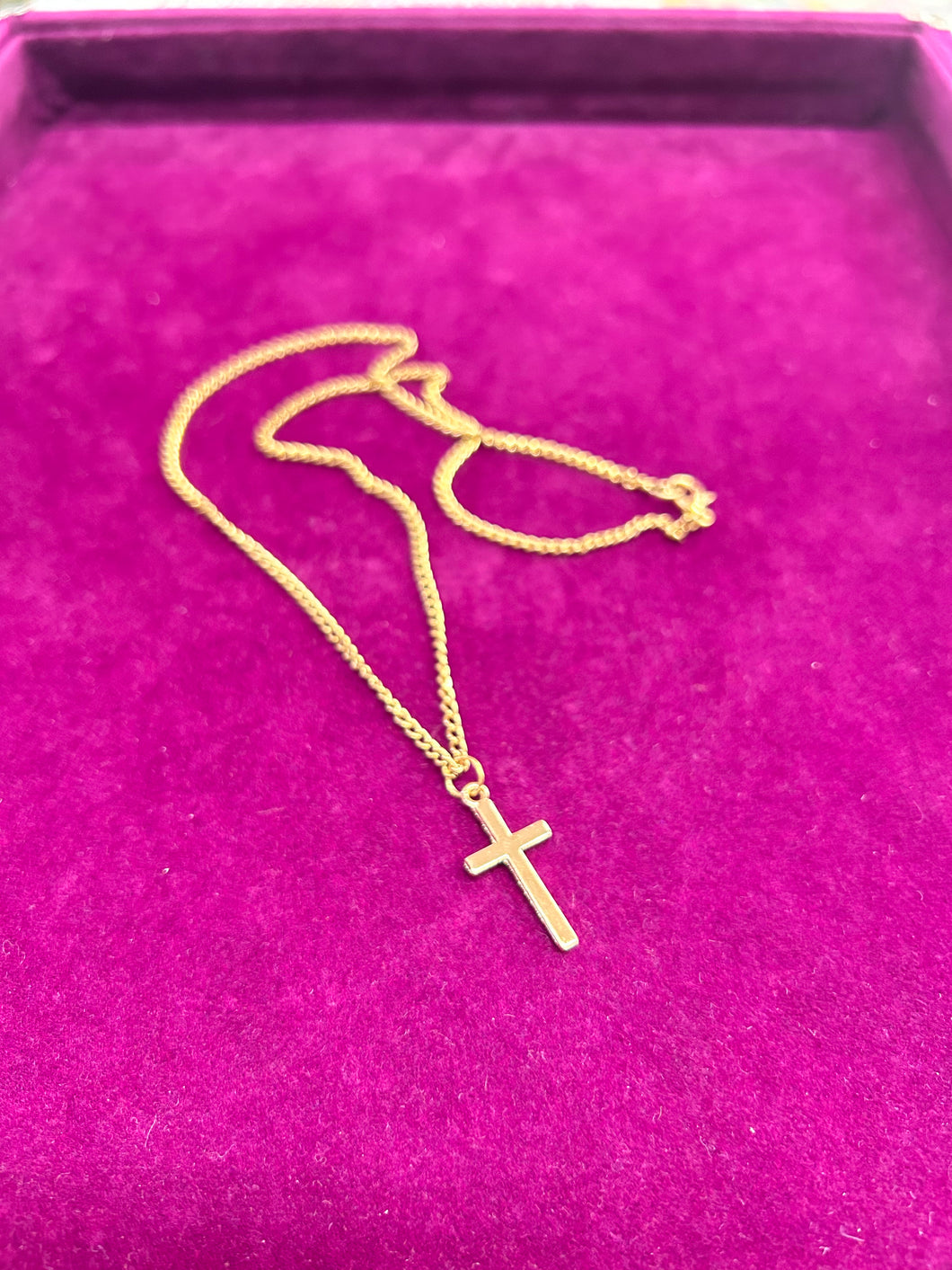 GOLD CROSS NECKLACE