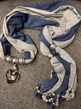Load image into Gallery viewer, SCARF WITH PENDANT 1PC
