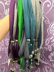 SCARF WITH PENDANT 1PC