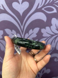 JADE BANGLE DARK GREEN 6.4CM