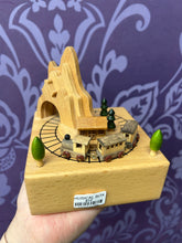 Load image into Gallery viewer, WOODEN MUSICAL BOX 11*11CM TRAIN

