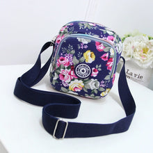 Load image into Gallery viewer, SHOULDER BAG NAVY WITH FLOWER 15*17CM
