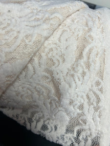 LACE FABRIC CREAM 180*140CM