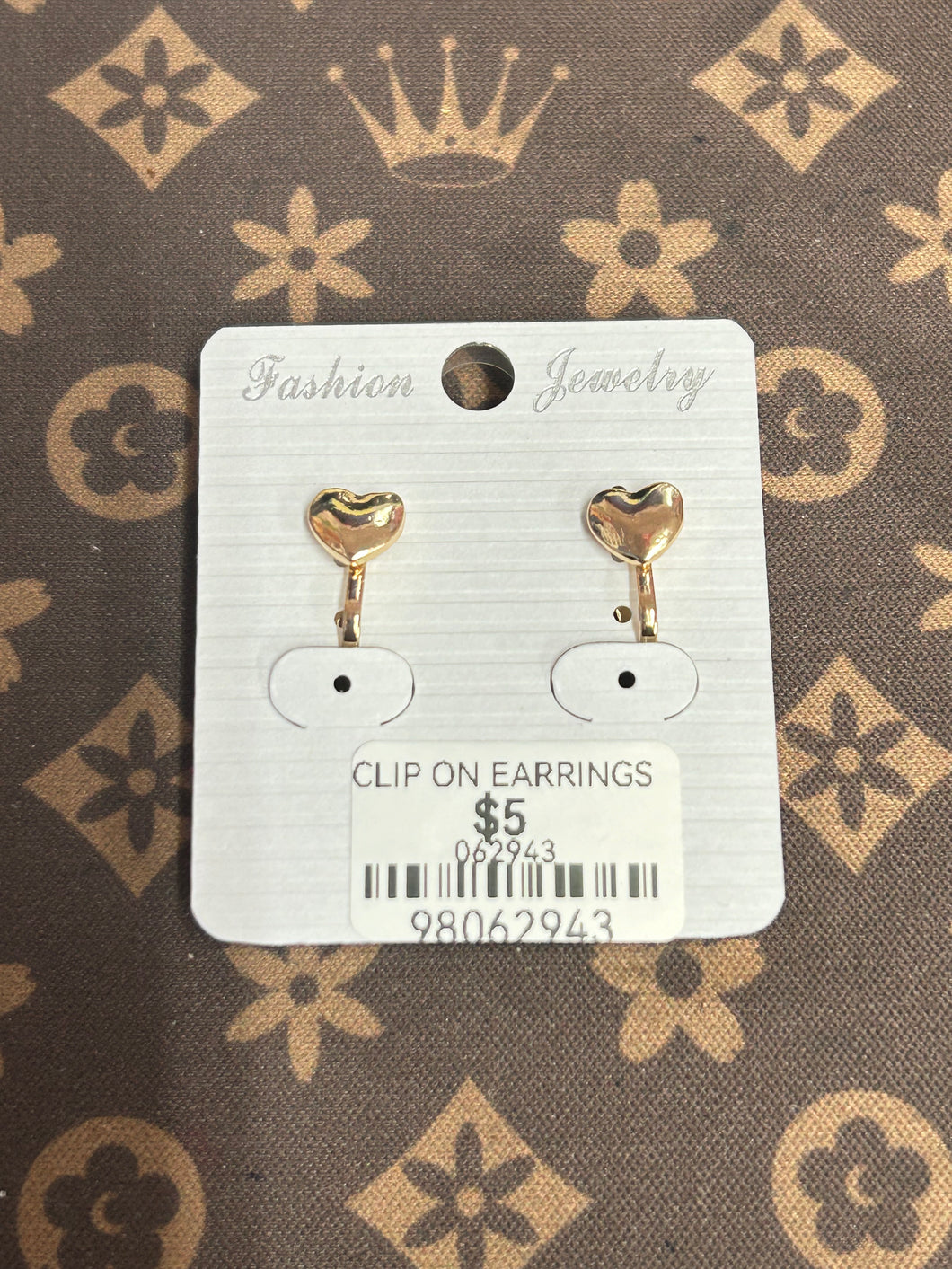 CLIP ON EARRINGS GOLD HEART