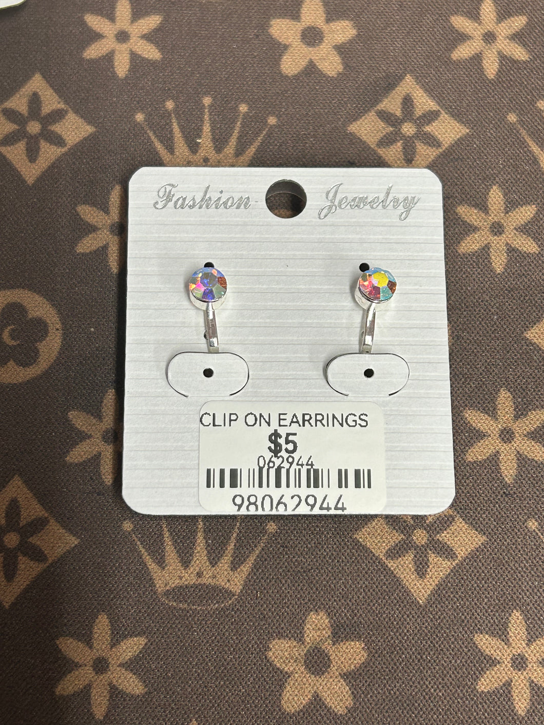 CLIP ON EARRINGS WITH GEMS SILVER