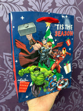 Load image into Gallery viewer, CHRISTMAS BAG AVENGERS M 23*18CM 1PC
