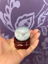 Load image into Gallery viewer, DRUZY AGATE 3.6CM WITH STAND
