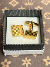 Load image into Gallery viewer, CUFF LINK GOLD TARTAN 1.5*1.5CM
