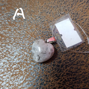 Natural stone pendant 1.5cm 1pc