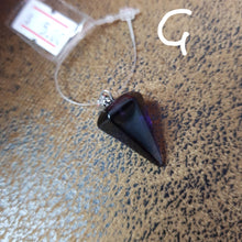 Load image into Gallery viewer, Natural stone pendant 2cm 1pc
