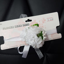 Load image into Gallery viewer, FLOWER WRIST BAND WHITE
