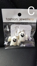 Load image into Gallery viewer, HALLOWEEN EARRINGS 1PAIR
