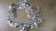 Load image into Gallery viewer, GLITTER LEAVES GARLAND 150CM 1PC
