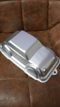 Load image into Gallery viewer, CAKE MOULD CAR 27*14CM
