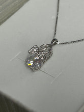 Load image into Gallery viewer, 925 STERLING SILVER NECKLACE WITH SWAROVSKI CRYSTALS SHOE
