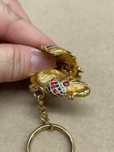 Load image into Gallery viewer, KEYRING GOLD LOCKET ELEPHANT
