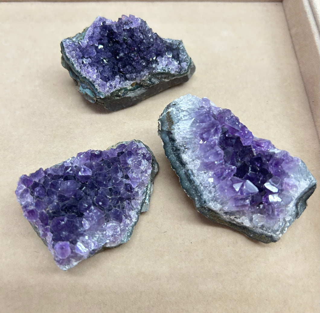 AMETHYST CLUSTER 7-8CM 1PC